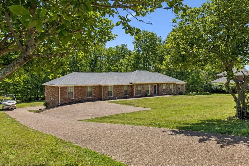 2013 Cedarmont Dr, Franklin, TN 37067