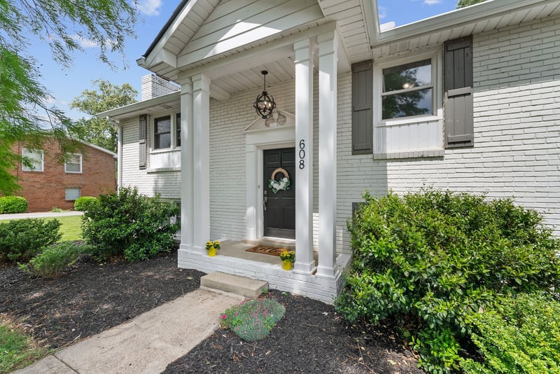 608 Harpeth Pkwy, Nashville, TN 37221