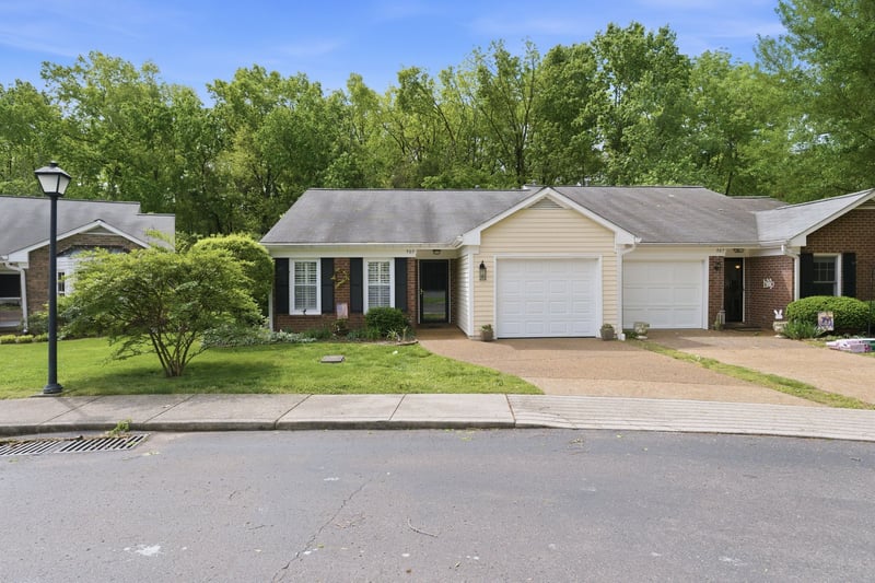 905 Glenmary Ct, Nashville, TN 37205