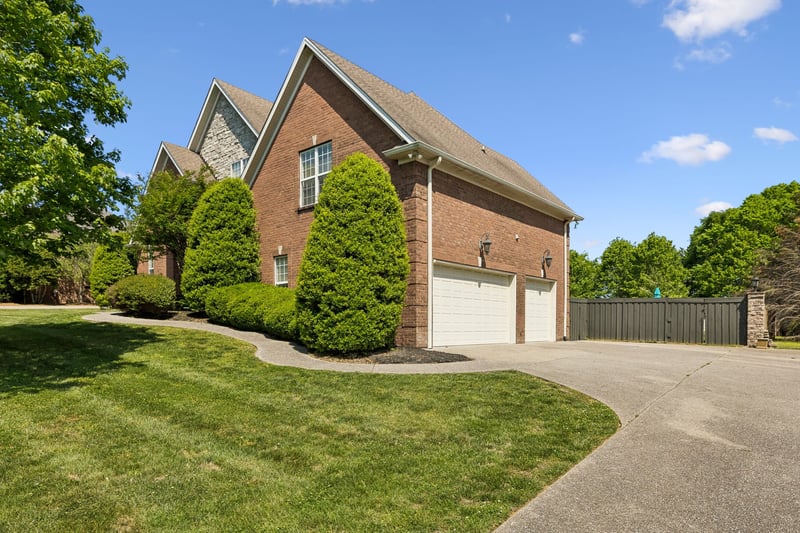 2200 Brienz Valley Dr, Franklin, TN 37064