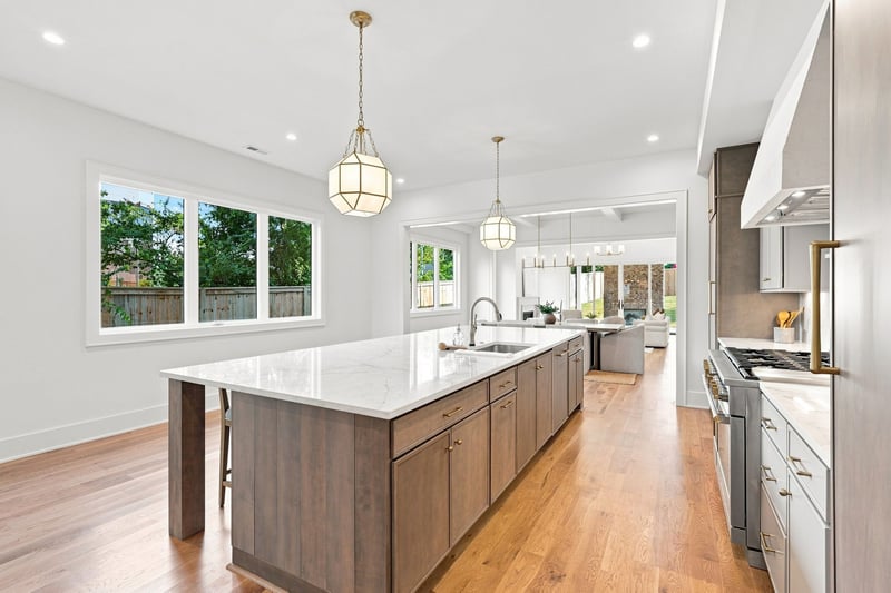 2201 Castleman Dr, Nashville, TN 37215