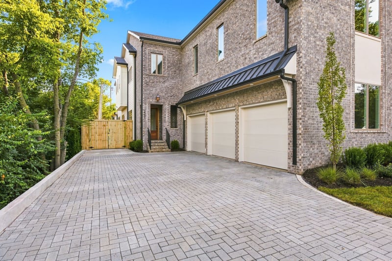 2201 Castleman Dr, Nashville, TN 37215