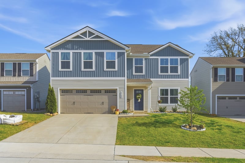 2360 Brokeshire Dr, White House, TN 37188
