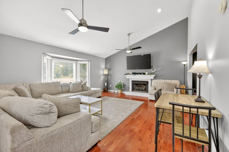 722 Lone Oak Dr, Pegram, TN 37143
