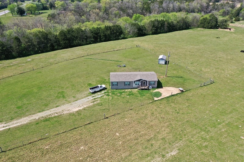 2089 Bear Creek Pike, Columbia, TN 38401