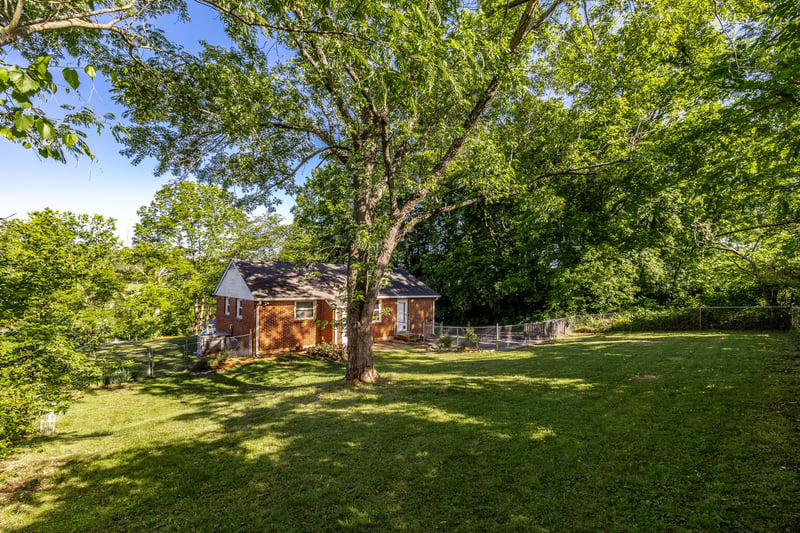 3908 Creekside Dr, Nashville, TN 37211