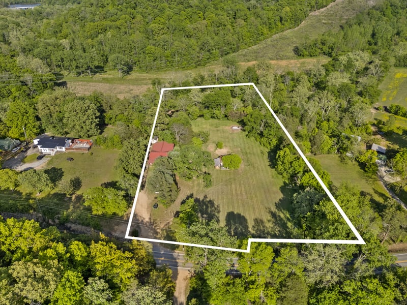 1265 Sams Creek Rd, Ashland City, TN 37015