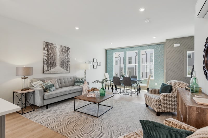 352 East Village Ln, Nashville, TN 37216