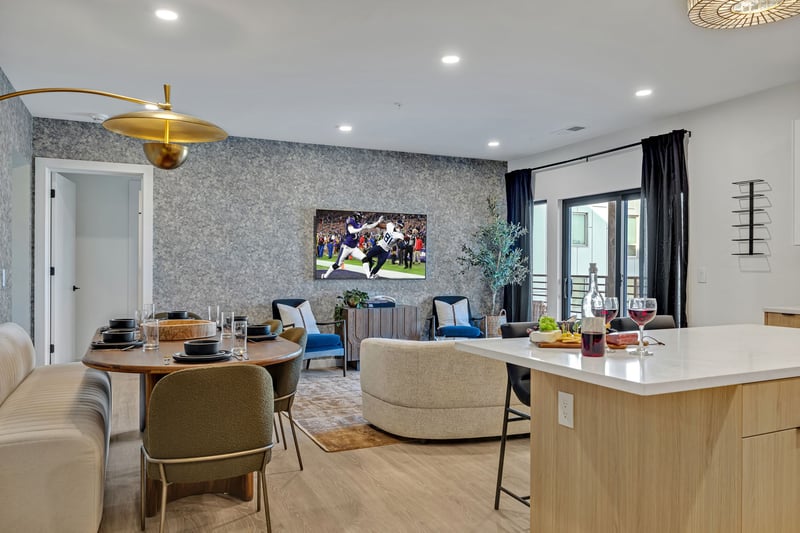 635 7th Ave #405, Nashville, TN 37203