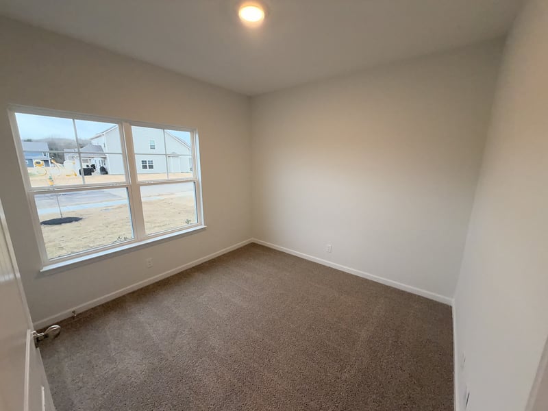 5735 Shoreline Dr, Murfreesboro, TN 37128