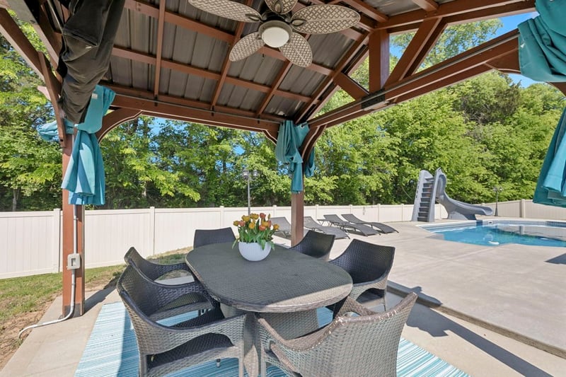 1413 Burrows Ave, Murfreesboro, TN 37129
