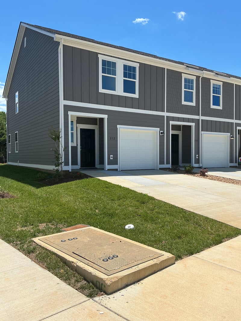 212 Darlington Dr, Dickson, TN 37055