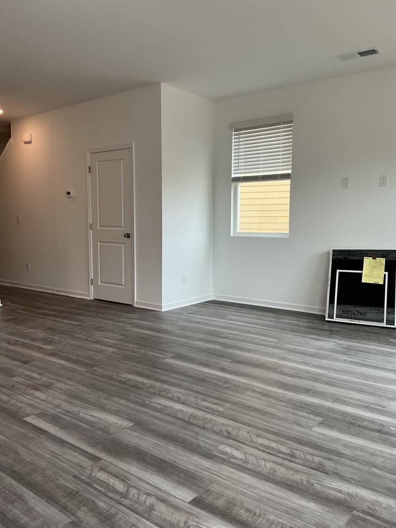 212 Darlington Dr, Dickson, TN 37055