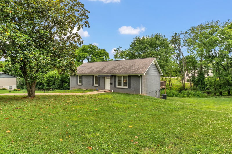 105 Donmond Dr, Hendersonville, TN 37075