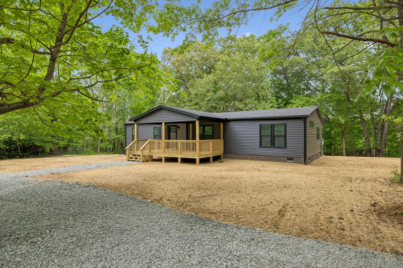 272 Portland Lake Rd, Portland, TN 37148