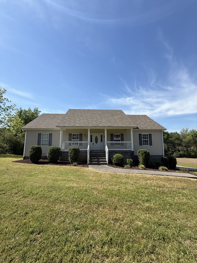 2373 Hampshire Pike, Columbia, TN 38401