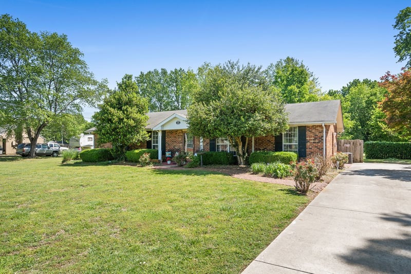 202 Valley View Dr, Smyrna, TN 37167