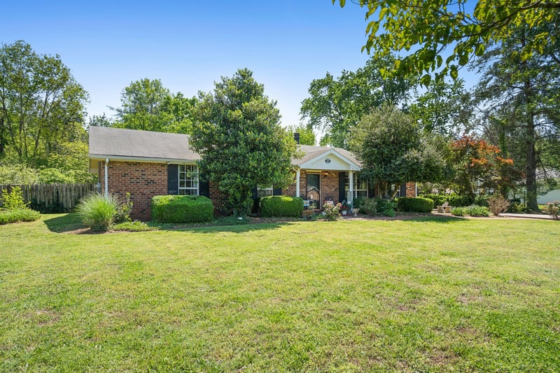 202 Valley View Dr, Smyrna, TN 37167