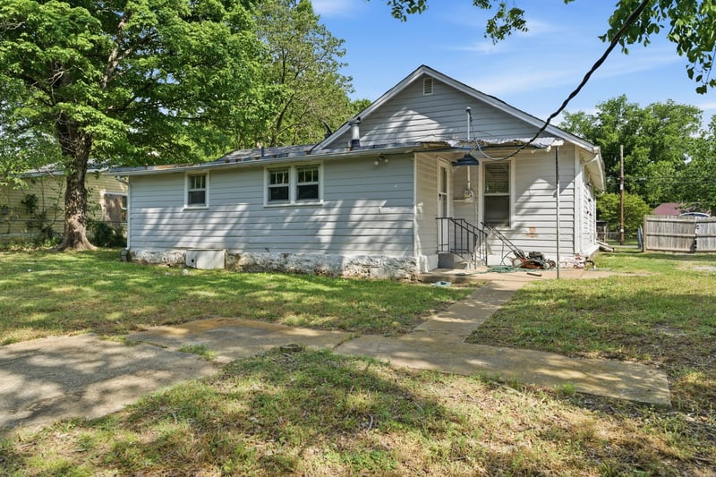 1801 Elizabeth Rd, Nashville, TN 37218