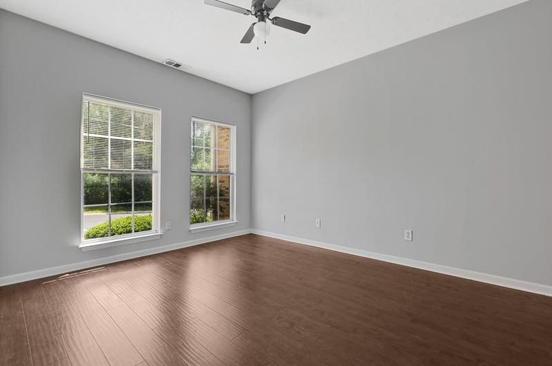 907 Churchill Xing #907, Madison, TN 37115