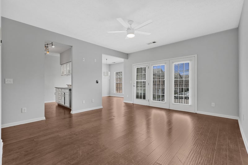 907 Churchill Xing #907, Madison, TN 37115