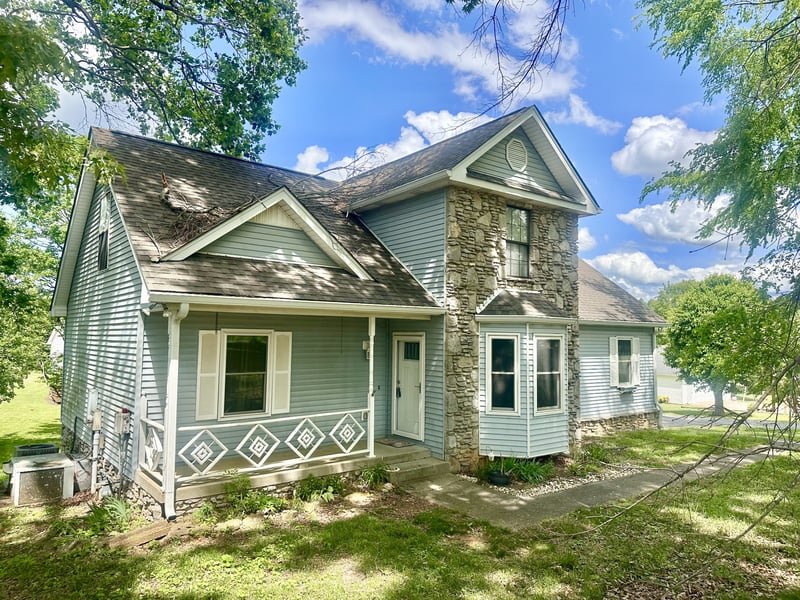 141 S Palmers Chapel Rd, White House, TN 37188