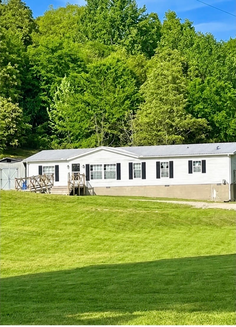 2450 W Leatherwood Rd, Cumberland Furnace, TN 37051