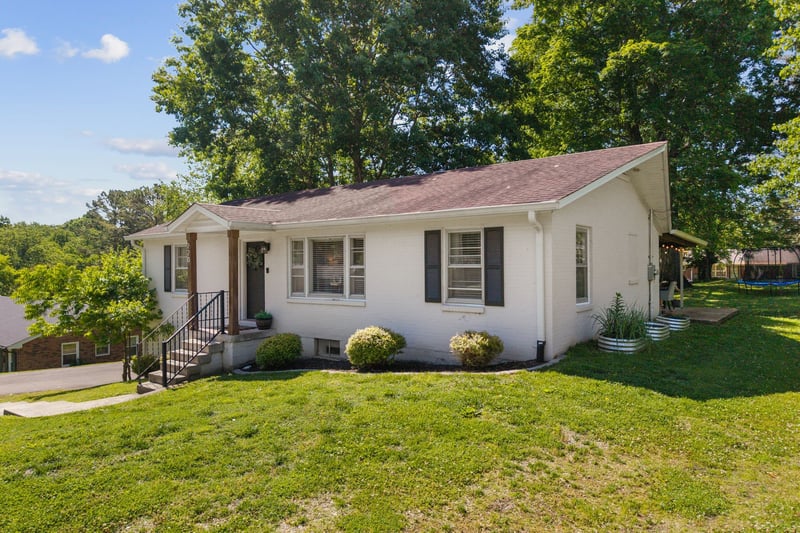 220 Crestland Dr, Columbia, TN 38401