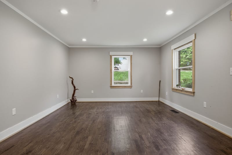 1012 Oakdale Dr, Columbia, TN 38401