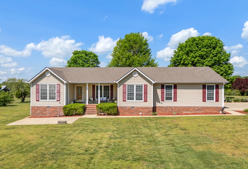 1010 Highway 48 , Dickson, TN 37055