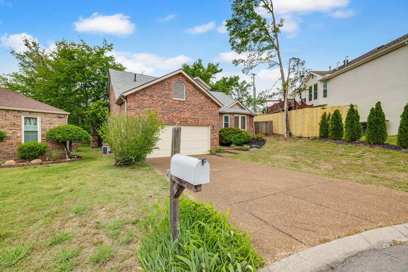 104 Kenaum Ct, Nashville, TN 37209