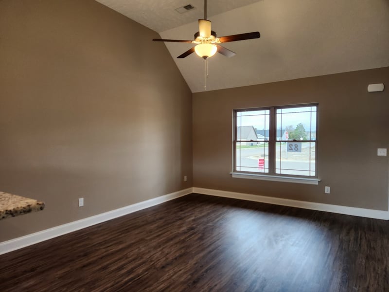 2914 Valley Farms Dr, Christiana, TN 37037