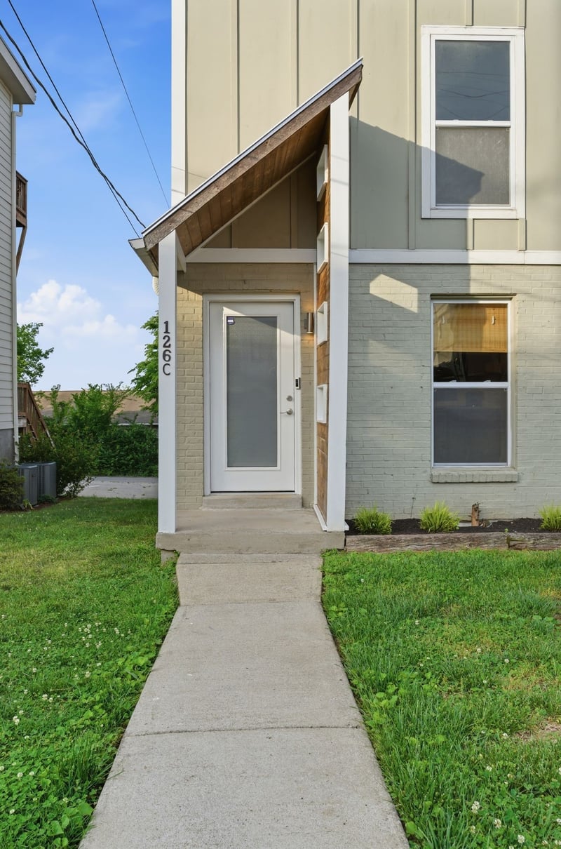 126C Fern Ave, Nashville, TN 37207