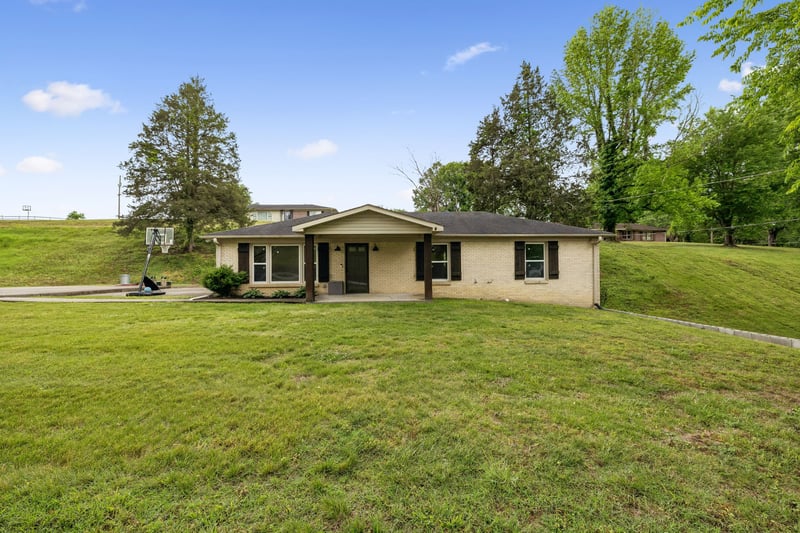 514 College Ave, Carthage, TN 37030