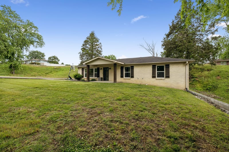 514 College Ave, Carthage, TN 37030