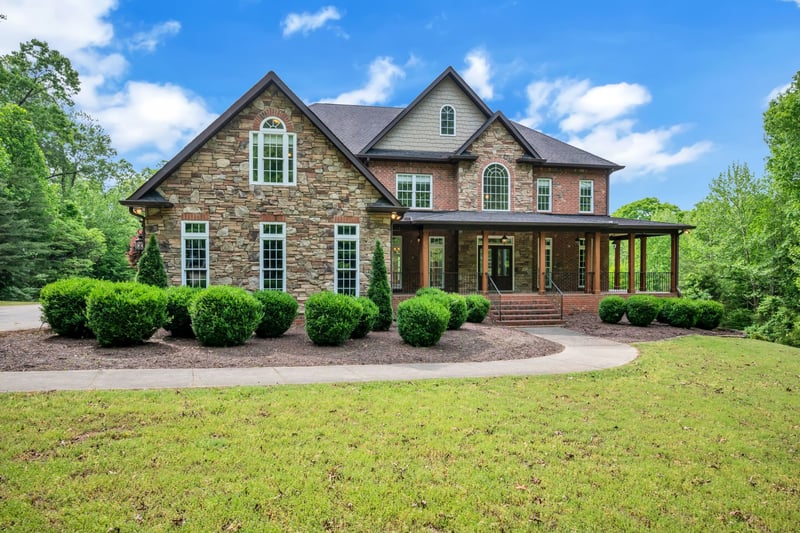 1032 Dogwood Ln, Burns, TN 37029