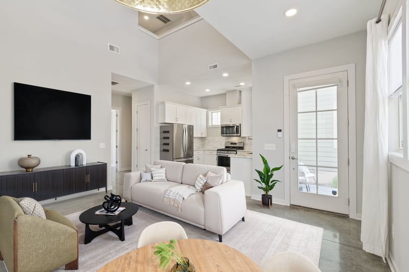 1020 Treaty Oaks Dr, Nashville, TN 37209