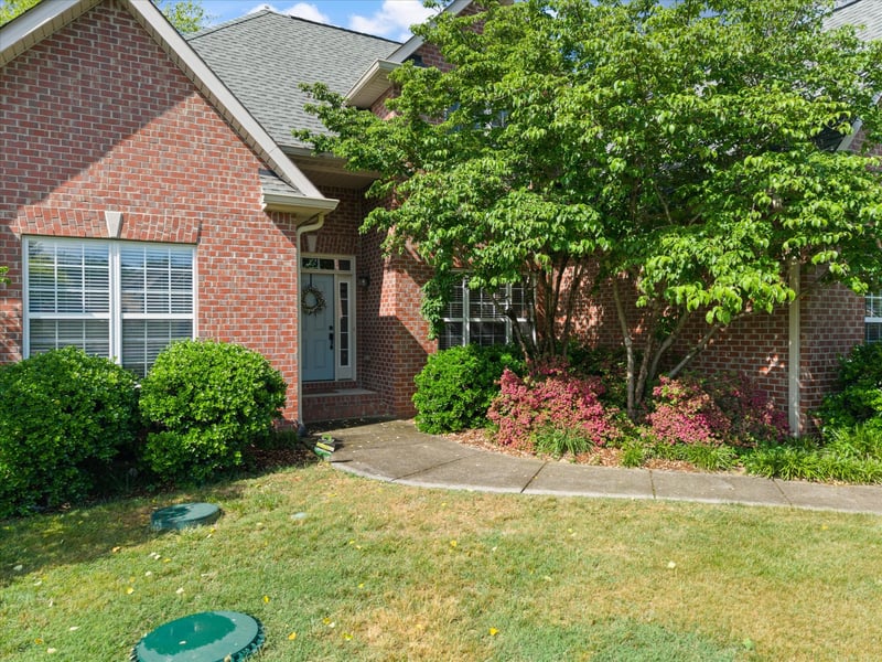 319 Eclipse Dr, Murfreesboro, TN 37129