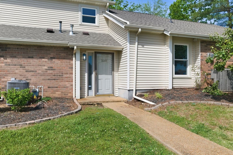 220 Village Cir #220, Dickson, TN 37055