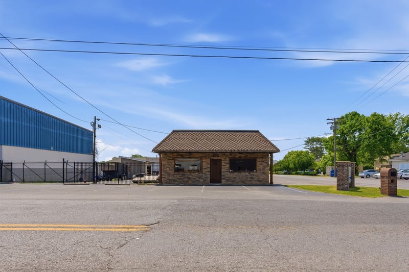 875 W College St, Murfreesboro, TN 37129