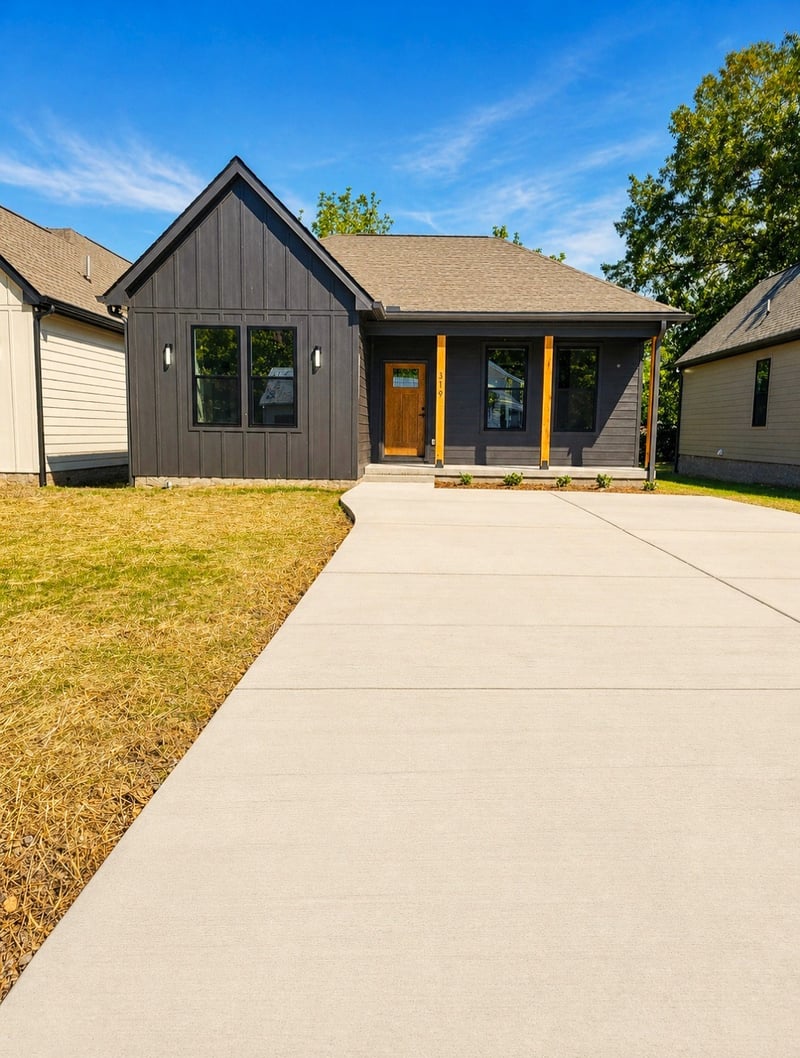 319 Jackson St, White Bluff, TN 37187