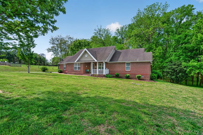 605 Natalie Ln, Spring Hill, TN 37174