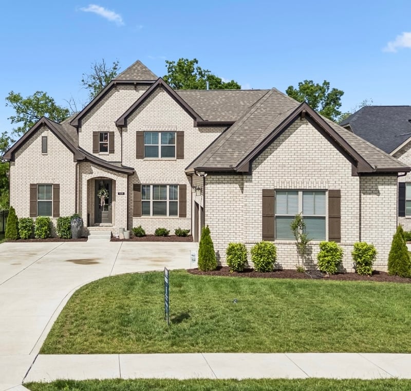 105 Hayden Ln, Gallatin, TN 37066
