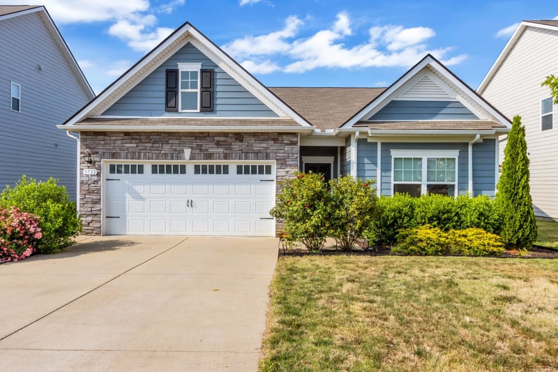 3722 Pelham Wood Dr, Murfreesboro, TN 37128