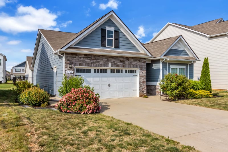 3722 Pelham Wood Dr, Murfreesboro, TN 37128