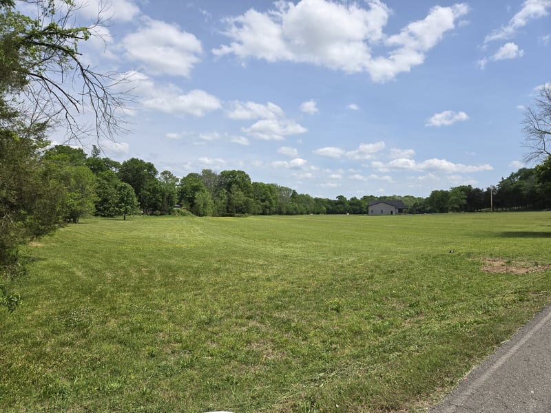 Harsh Ln, Castalian Springs, TN 37031