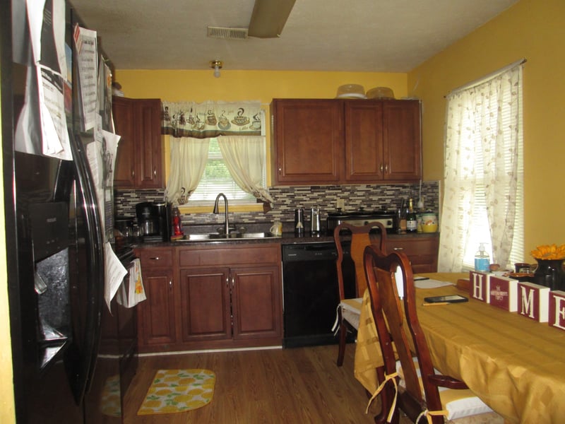 1206 Avondale Cir, Nashville, TN 37207