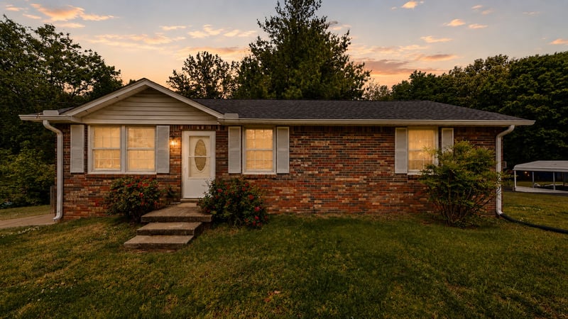 109 Phillips St, Charlotte, TN 37036