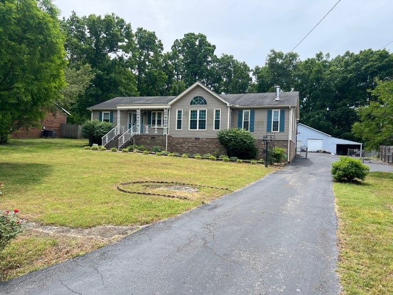 158 September Dr, La Vergne, TN 37086