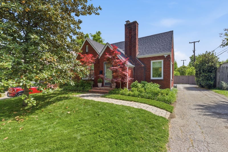 1804 Natchez Trce, Nashville, TN 37212